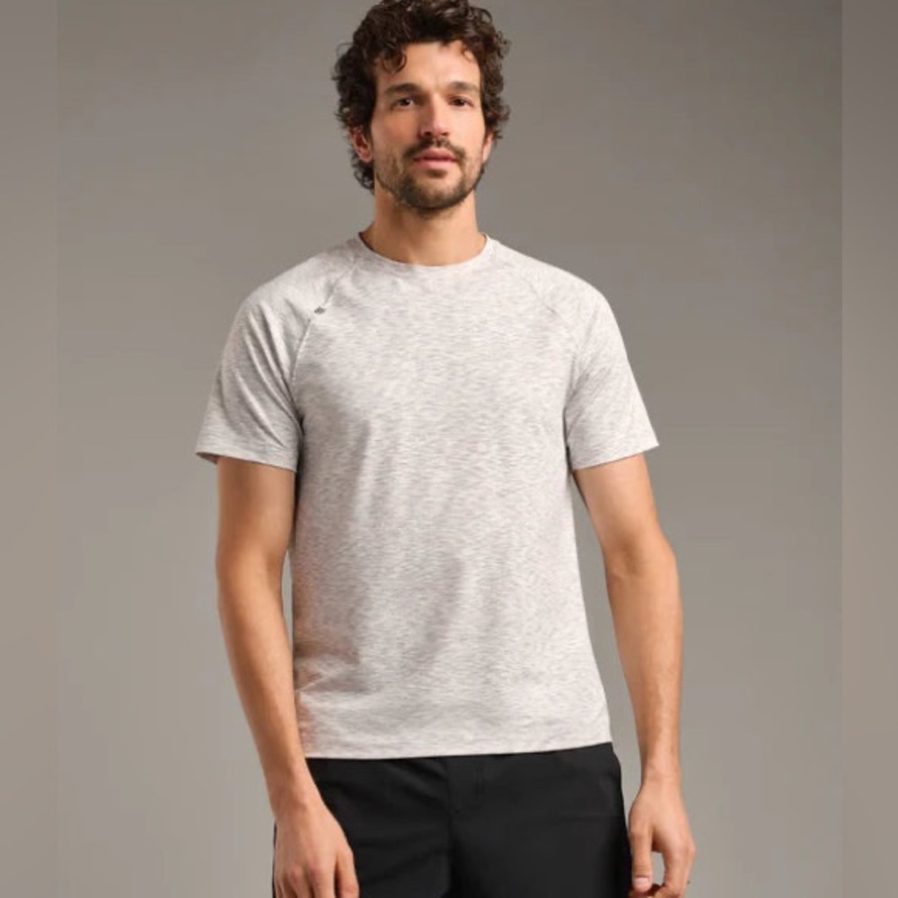 Rhone Reign Short Sleeve Tee Gray Space Dye Mens Size M